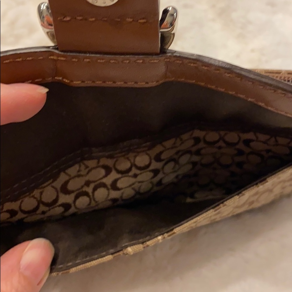 Coach wristlet - Picture 4 of 5